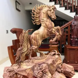Tượng Nhất Mã Phi Thiên Gỗ Sưa Bắc Hàng Kỹ Có Sơn G5021