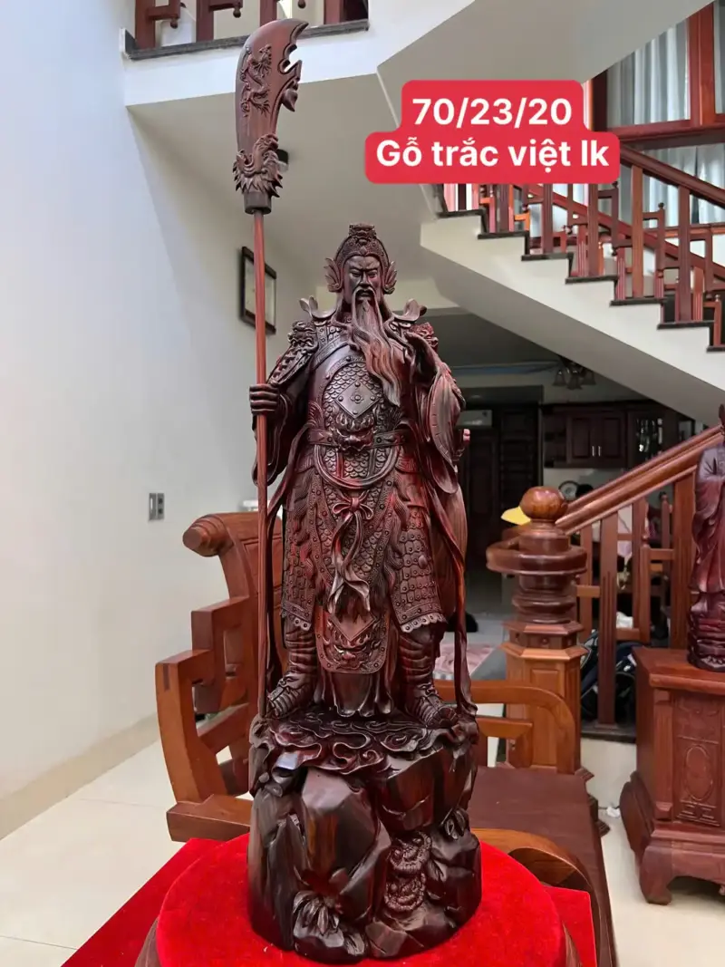 Tượng Quan Công Gỗ Trắc Việt Liền Khối Gỗ Đẹp Hàng Kỹ Đục Sắc Nét G5137