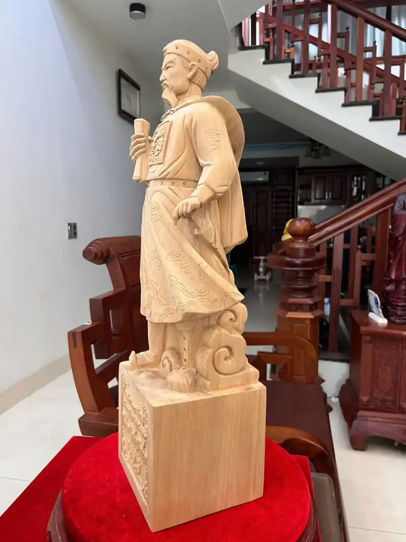 Tượng Trần Quốc Tuấn Ngọc Am Liền Khối Có Sơn G5036