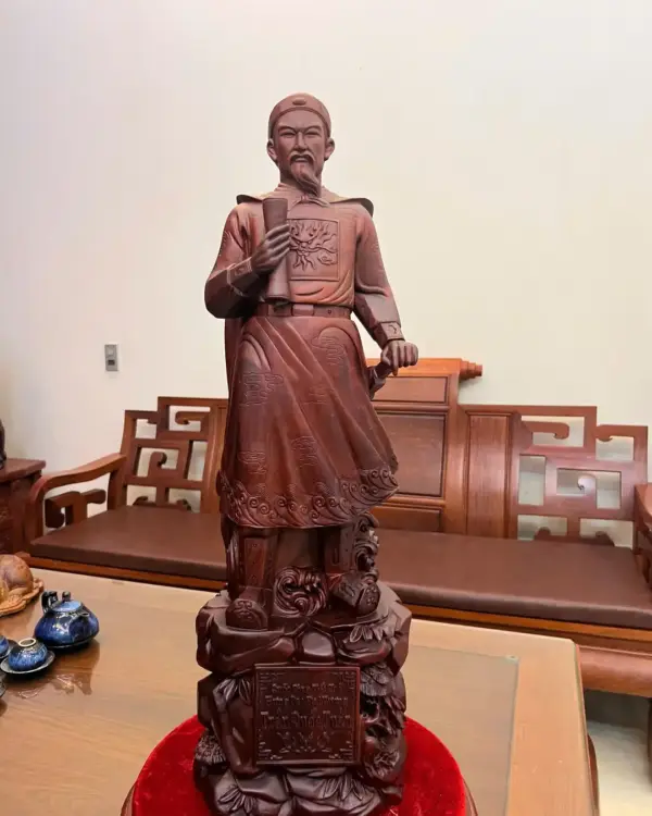 tran-quoc-tuan-G5037-2_Trần Quốc Tuấn Tử Đàn Liền Đẹp Giá 9.500 Triệu Kích Thước Cao 80cm, Ngang 25cm, Sâu 20cm Tượng Trần Quốc Tuấn Tử Đàn Liền Đẹp G5037