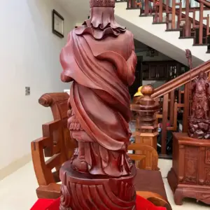 Tượng Trần Quốc Tuấn Chống Kiếm Gỗ Tử Đàn Liền Khối G5025