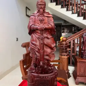 Tượng Trần Quốc Tuấn Chống Kiếm Gỗ Tử Đàn Liền Khối Đục Kỹ Đẹp G5110