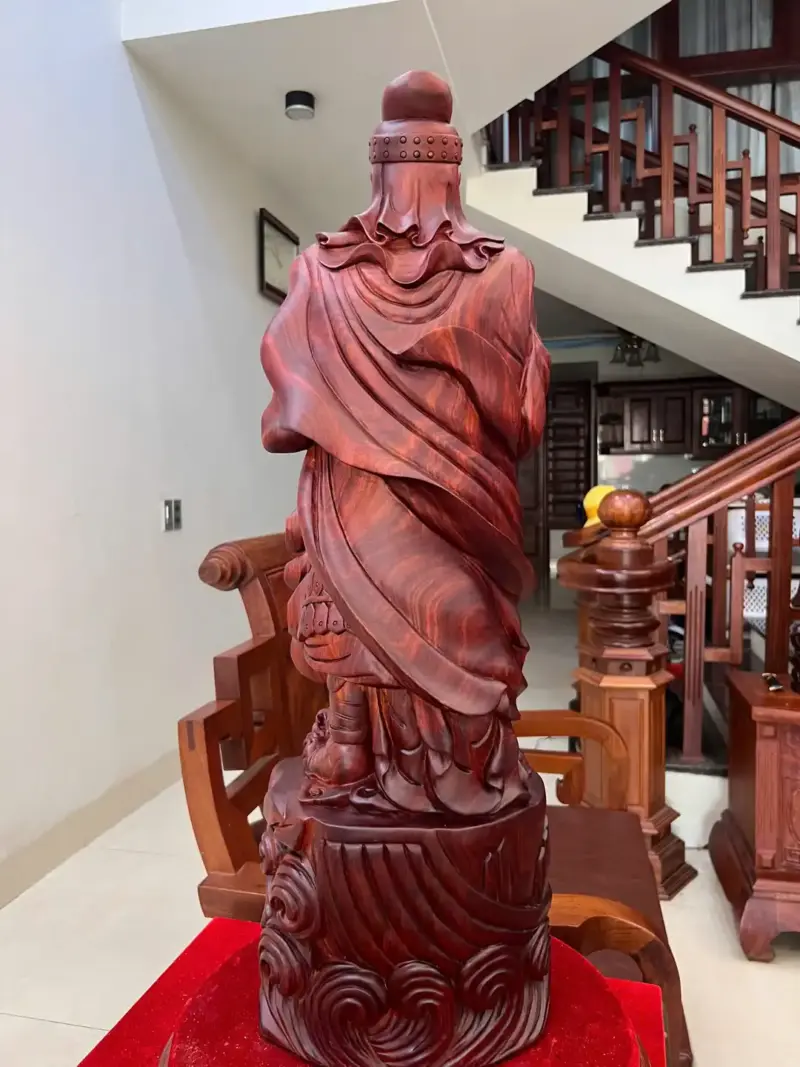 Tượng Trần Quốc Tuấn Chống Kiếm Gỗ Tử Đàn Liền Khối Đục Kỹ Đẹp G5110