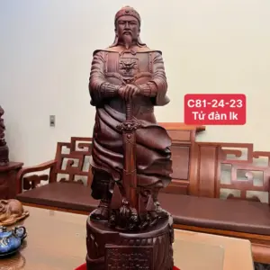 Tượng Trần Quốc Tuấn Chống Kiếm Gỗ Tử Đàn Liền Khối G5152