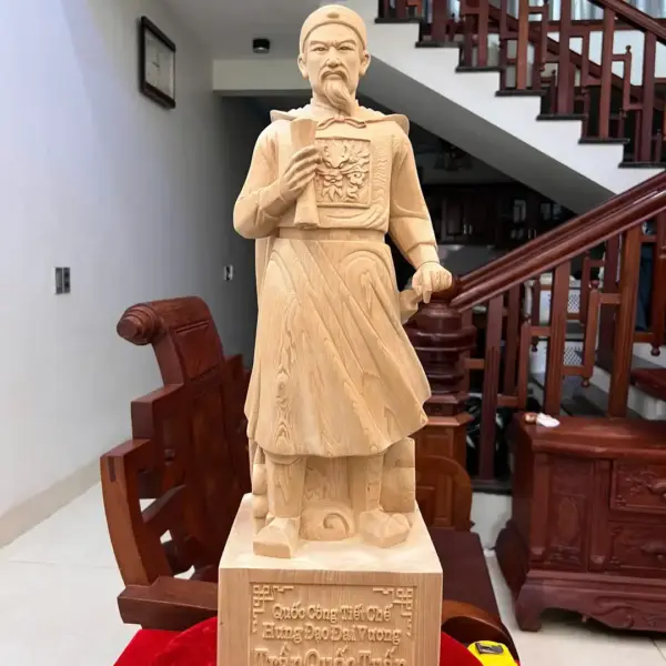 tran-quoc-tuan-go-ngoc-am-G5027-2_Trần Quốc Tuấn Gỗ Ngọc Am Mộc Đẹp Giá 4.300 Triệu Kích Thước Cao 70cm, Ngang 20cm, Sâu 19cm Tượng Trần Quốc Tuấn Gỗ Ngọc Am Mộc Đẹp Có Sơn G5027
