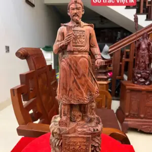 Tượng Trần Quốc Tuấn Gỗ Trắc Việt Liền Khối Có Sơn G5030