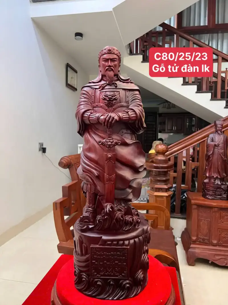Tượng Trần Quốc Tuấn Gỗ Tử Đàn Liền Khối G5031