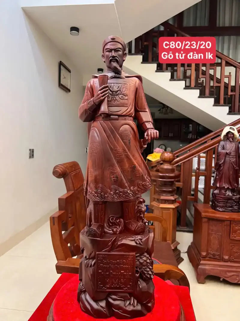Tượng Trần Quốc Tuấn Gỗ Tử Đàn Liền Khối G5123