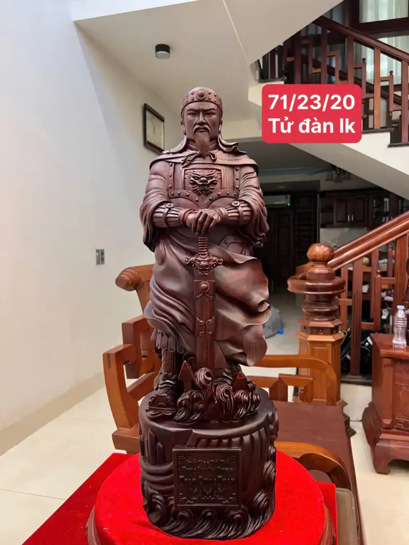 Tượng Trần Quốc Tuấn Gỗ Tử Đàn Liền Khối G5141