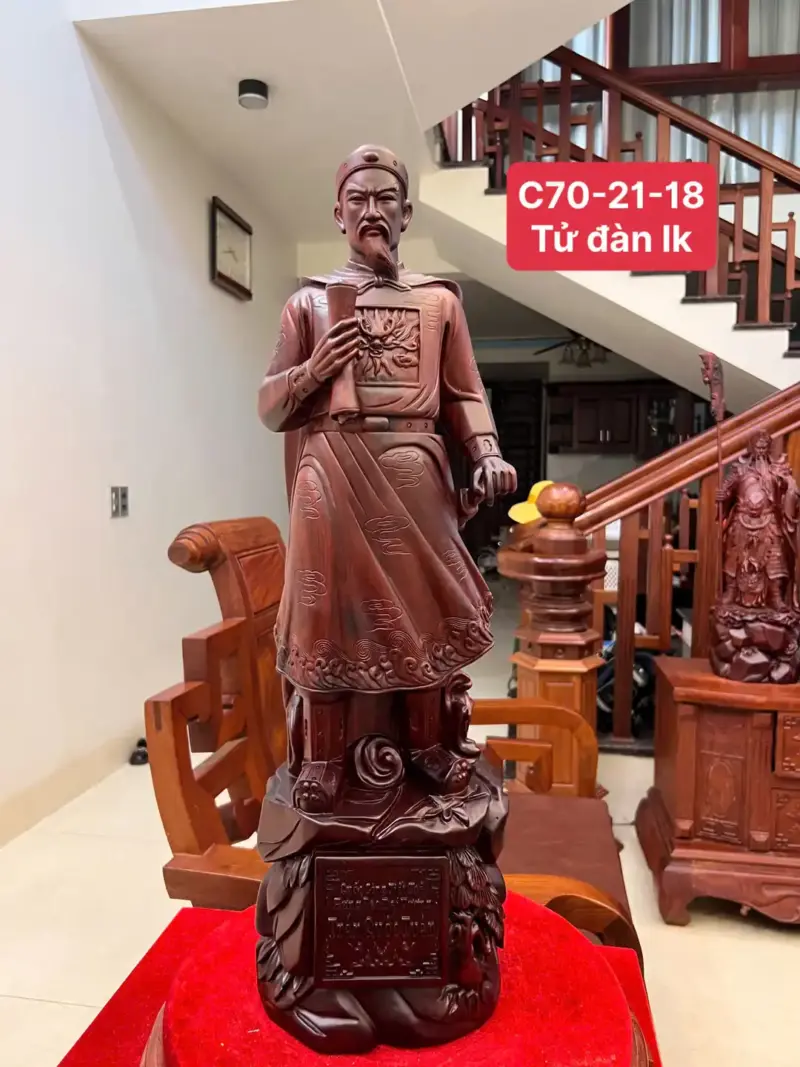 tran-quoc-tuan-go-tu-an-G5153-1_Trần Quốc Tuấn Gỗ Tử Đàn Liền Khối Giá 7.400 Triệu Kích Thước Cao 70cm, Ngang 21cm, Sâu 18cm Tượng Trần Quốc Tuấn Gỗ Tử Đàn Liền Khối G5153