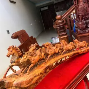 Tượng Bát Mã Gỗ Trắc Việt Liền Khối Đục Kỹ Có Sơn KT:30x78x14