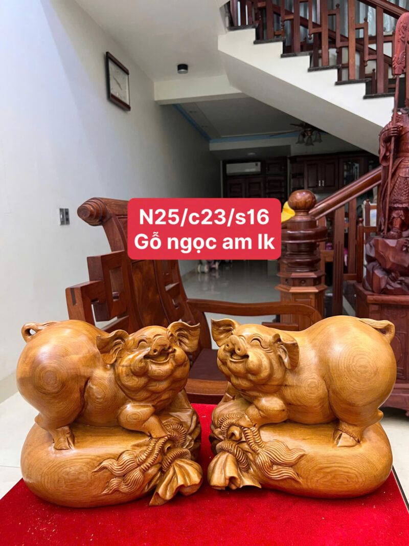 tuong-cap-heo-go-ngoc-am-lien-khoi-g4979-4900000-g4979-232516-G4979-232516-01_Cặp Heo Gỗ Ngọc Am Liền Khối Giá 3.400 Triệu Kích Thước Cao 23cm, Ngang 25cm, Sâu 16cm Tượng Cặp Heo Gỗ Ngọc Am Liền Khối G4979