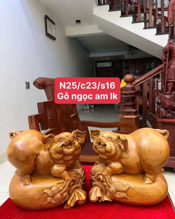 tuong-cap-heo-go-ngoc-am-lien-khoi-kt232516cm-G4906-232516-02_Cặp Heo Gỗ Ngọc Am Liền Khối Giá Cả Cặp 3.400 Triệu Kích Thước Cao 23cm, Ngang 25cm, Sâu 16cm Tượng Cặp Heo Gỗ Ngọc Am Liền Khối KT:23x25x16