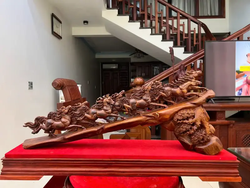 Tượng Cầu Bát Mã Gỗ Sưa Bắc Phôi Gỗ Già Vân Tím KT:30x72x14