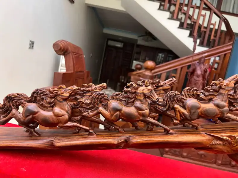Tượng Cầu Bát Mã Gỗ Sưa Bắc Phôi Gỗ Già Vân Tím KT:30x72x14