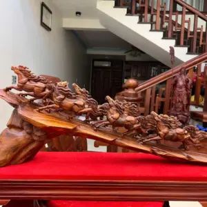 Tượng Cầu Bát Mã Gỗ Sưa Bắc Phôi Gỗ Già Vân Tím KT:30x72x14