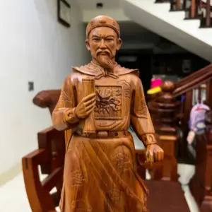z7629765357538_ebc9882420cf11e657c2d8374cb14351 Tượng Gỗ Trần Quốc Tuấn Gỗ Sưa Bắc Liền Khối Mộc Đẹp Vân Tím 50 - 18 - 14