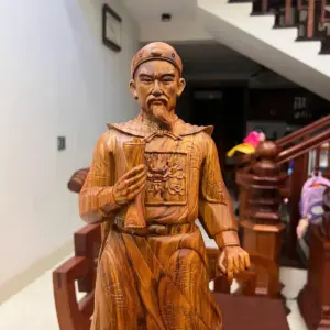 z7630910881191_311879b86d8f4f4d6cd38f06a382ab7e Tượng Gỗ Trần Quốc Tuấn Gỗ Sưa Bắc Liền Khối Vân Tím 60 - 19 - 16