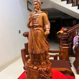 z7630910896802_25afecfed19fa3f971512e63bedeb247 Tượng Gỗ Trần Quốc Tuấn Gỗ Sưa Bắc Liền Khối Vân Tím 60 - 19 - 16