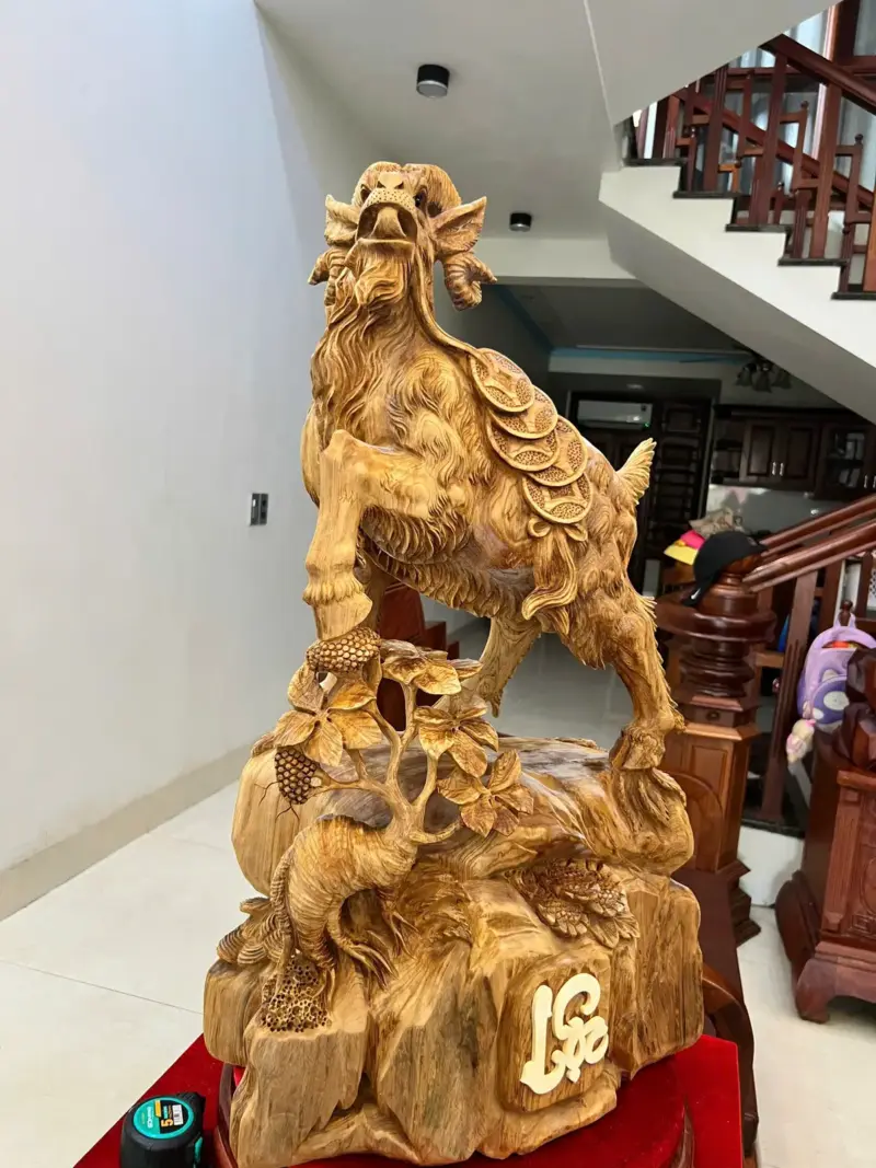 z7632525512287_feba5436d19bd99515b9e664e058b5b8 Tượng Gỗ Nhất Dê Gỗ Ngọc Am To Đẹp Gỗ Già Đang Lên Tuyết Liền Khối 76 - 46 - 22