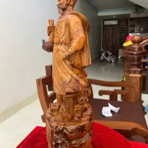 z7637457626192_7c2b66741c2ad2da859f28930eed54aa Tượng Gỗ Trần Quốc Tuấn Gỗ Sưa Bắc Liền Khối 50 - 16 - 14
