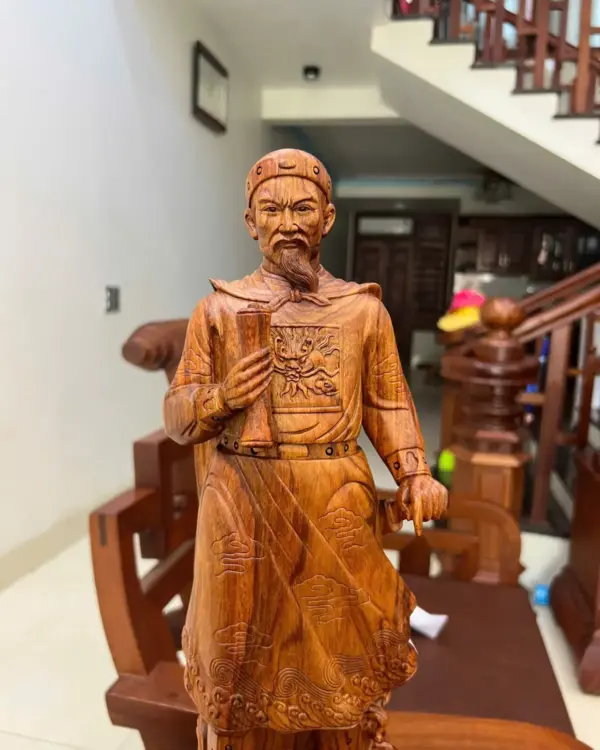 z7637457632427_a772a52dddc8d5d84c170631a9a8f50e Tượng Gỗ Trần Quốc Tuấn Gỗ Sưa Bắc Liền Khối 50 - 16 - 14