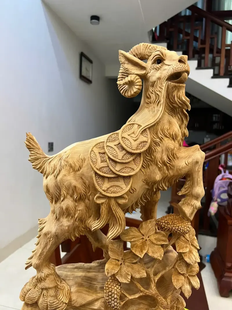z7638394705997_ad77003d1bfb1f415c531db8cda6c2a4 Tượng Gỗ Nhất Dê Gỗ Ngọc Am Liền Khối Gỗ Già Thơm 73 - 35 - 15