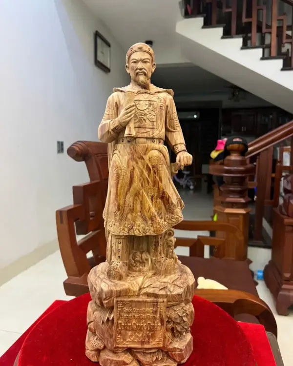z7639510854723_9427d59260923dfb3216e2da72c77e71 Tượng Gỗ Trần Quốc Tuấn Gỗ Sưa Bắc Liền Khối 50 - 18 - 14