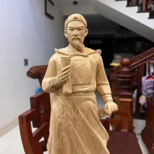 z7639985943928_f88a924b5d20c652223c6b3d31daef13 Tượng Gỗ Trần Quốc Tuấn Gỗ Ngọc Am Liền Khối 50 - 15 - 12