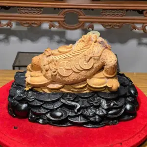 z7747500111414_cdba3be9907e641eda2a5c4048707c10 Tượng Cóc Gỗ Hoàng Đàn Cao 22cm