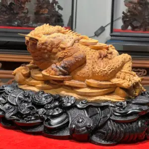 z7747500182619_87ca3f879a0a06d9e50f9c55457b2a4f Tượng Cóc Gỗ Hoàng Đàn Cao 22cm
