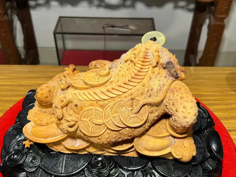 Tượng Cóc Gỗ Hoàng Đàn Cao 22cm