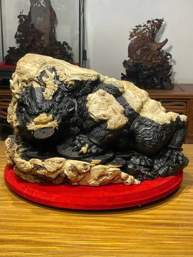 z7747504468843_45844c3540e04aa711d877f044cfcdc2 Tượng Cóc Gỗ Nu Mun Cao 32cm