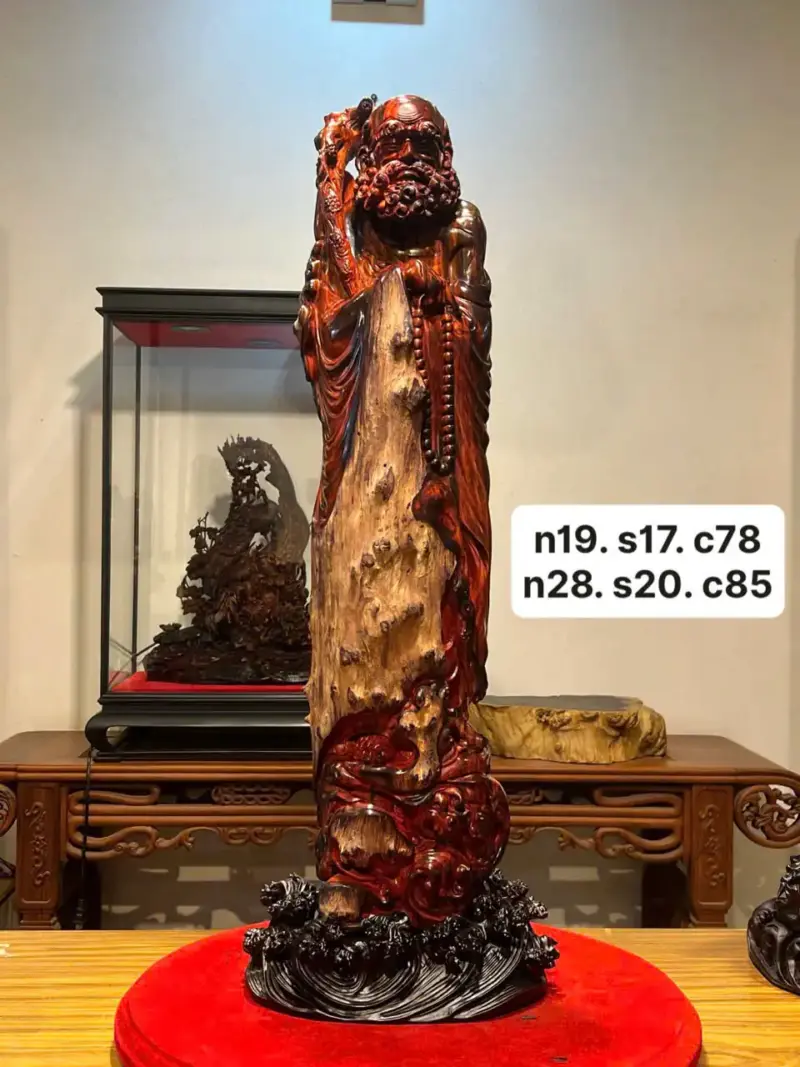 Tượng Đạt Ma Đứng Gỗ Nu Trắc Cao 85cm