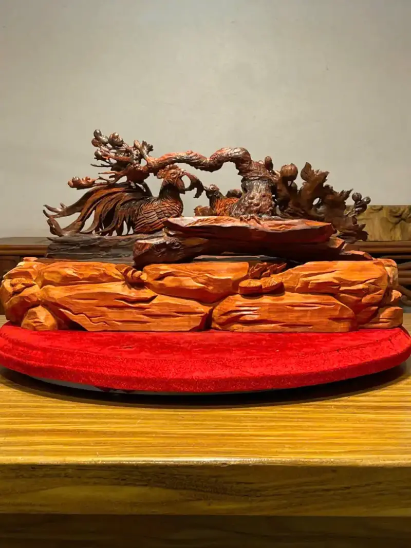 Tượng Gia Đình Gà Gỗ Tử Đàn Ấn Cao 25cm