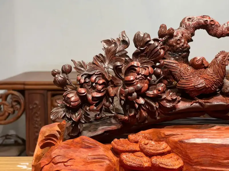 Tượng Gia Đình Gà Gỗ Tử Đàn Ấn Cao 25cm