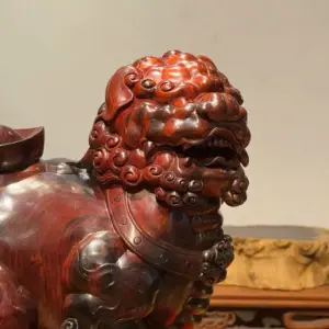 z7747526378317_f3096663959b5e6f5d8fc7da3226bce7 Tượng Nghê Gỗ Trắc Cao 40cm
