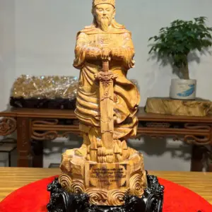 Tượng Trần Quốc Tuấn Gỗ Hoàng Đàn Cao 47cm