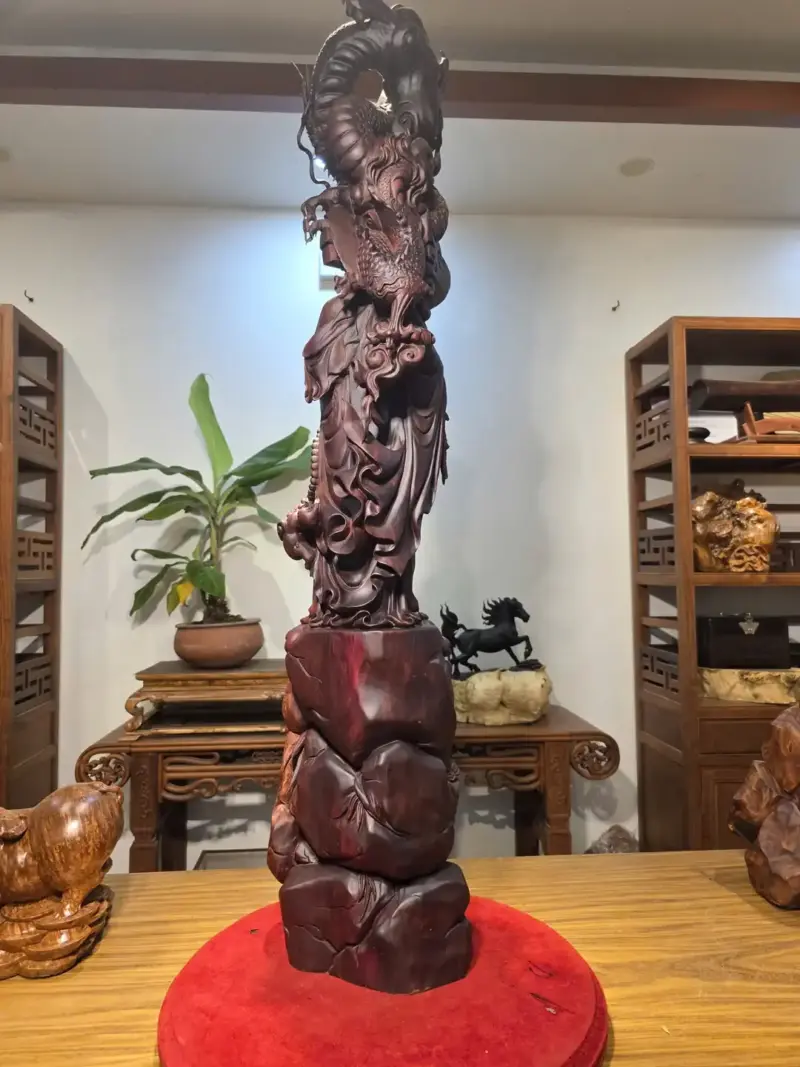 Tượng Đạt Ma Gỗ Nu Tử Đàn Đỏ Cao 126cm