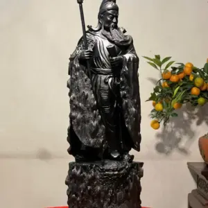 z7747580219294_c194a30f30cc455efe3a4d4e81ab8997 Tượng Quan Gỗ Công Mun Cao 52cm