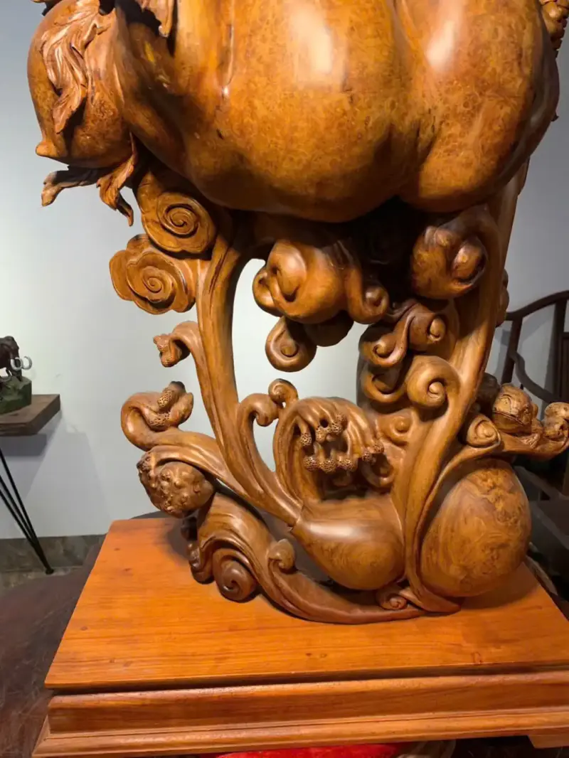 Tượng Di Lặc Gỗ Nu Hương Cao 73cm