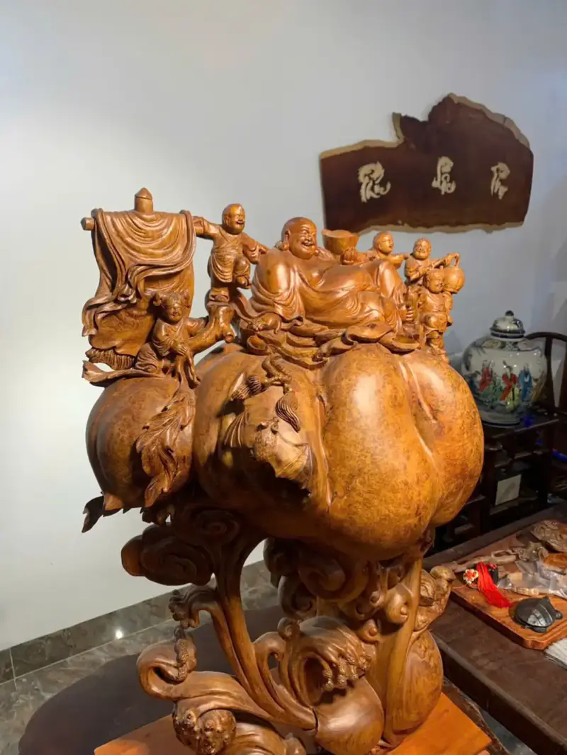 Tượng Di Lặc Gỗ Nu Hương Cao 73cm