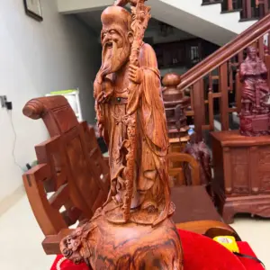 z7870837702447_fbe6f83b3c458541b8fe8c91e3bd3f56 Tượng Ông Thọ Tiên Gỗ Sưa Bắc Liền Khối Cao 54