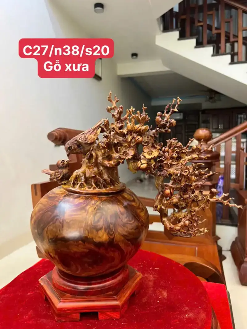 z7889519840604_dfe26d5e856e1f5c8840f36482418e3f_Bình Mai Đổ Gỗ Sưa Bắc Giá 5.900 Triệu Kích Thước Cao 27cm, Ngang 38cm, Sâu 20cm Bình Mai Đổ Gỗ Sưa Bắc Cao 27cm