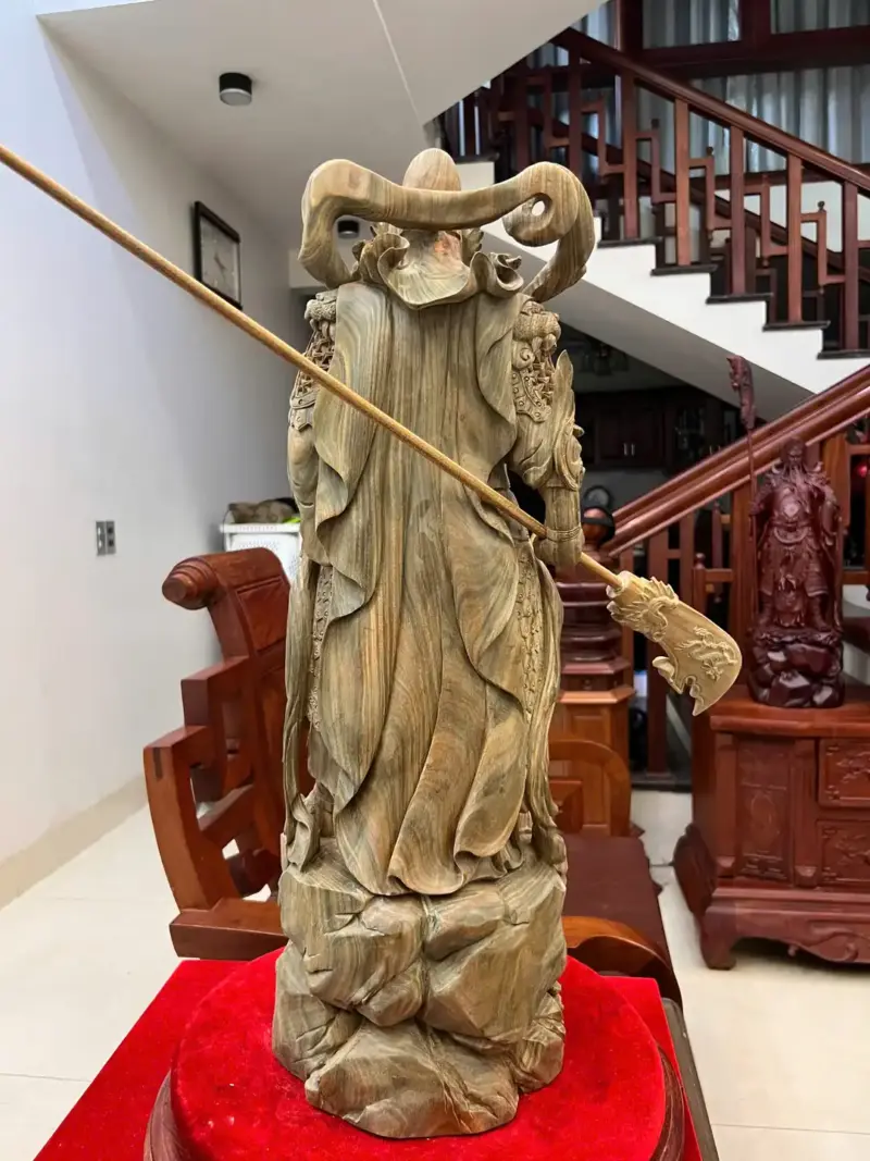 Tượng Quan Công Gỗ Trắc Xanh Liền Khối Hàng Đục Kỹ Có Sơn Cao 70cm