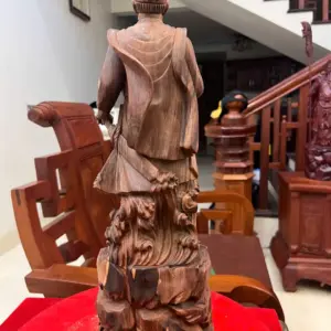 Tượng Trần Quốc Tuấn Gỗ Trắc Việt Liền Khối Có Sơn 50cm